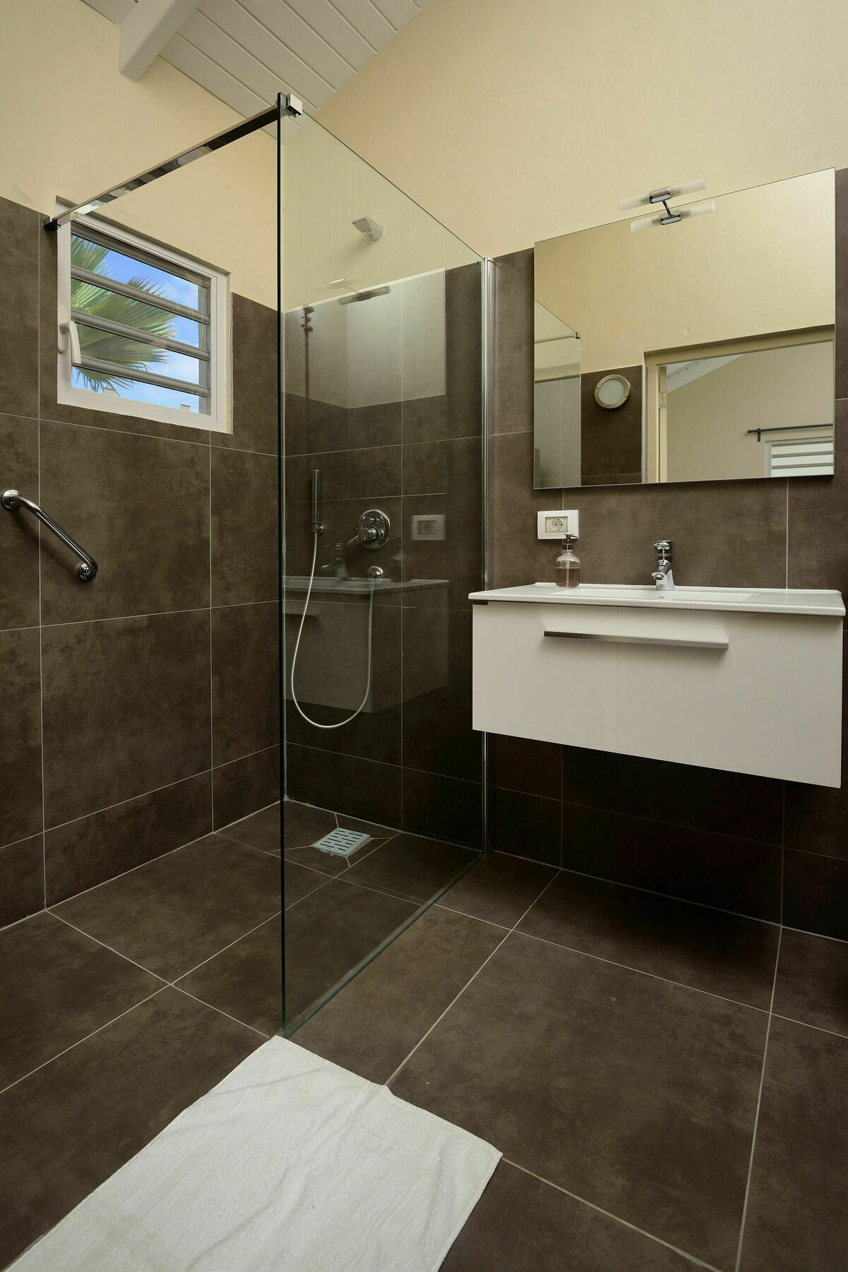 All Seasons Apartments Kralendijk  Bagian luar foto